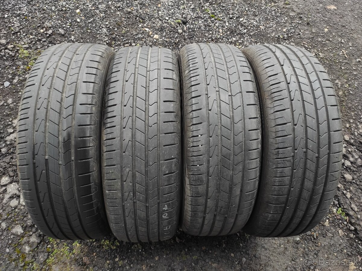 Letne pneu 215/65 R17 Hankook 4ks