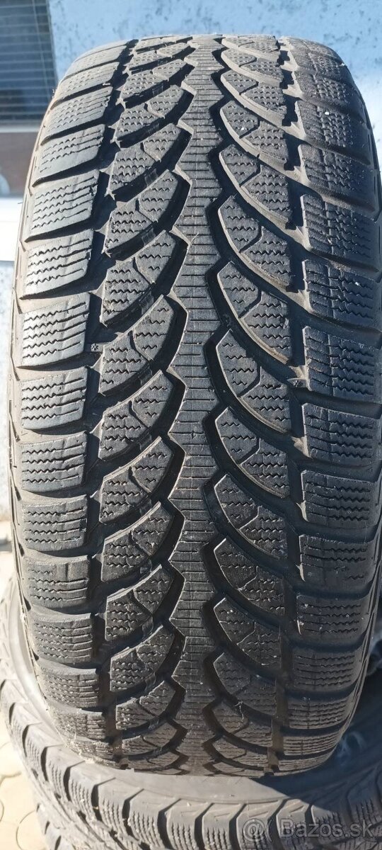 Bridgestone Zimné pneu 235 /60 R 17