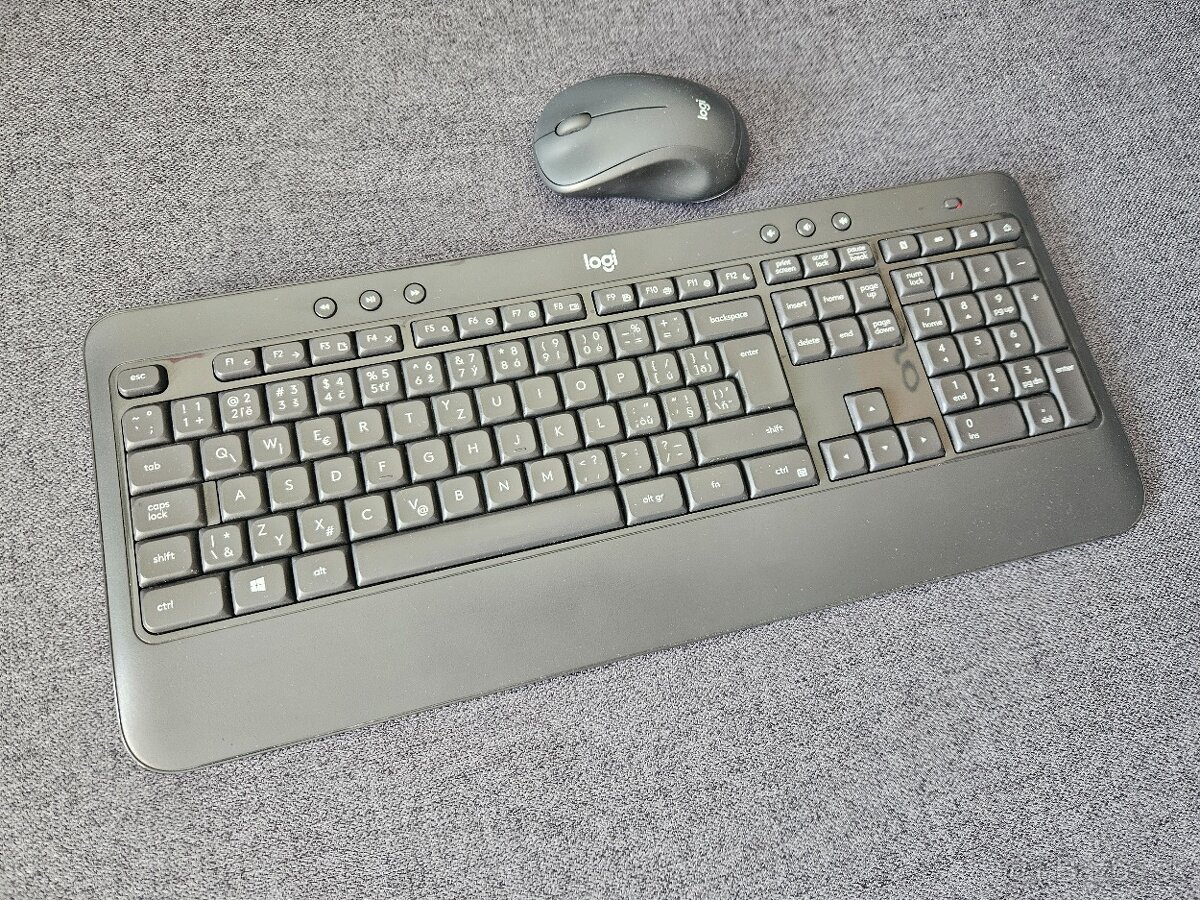 Klávesnica s myšou Logitech Wireless Combo MK540 CZ/SK