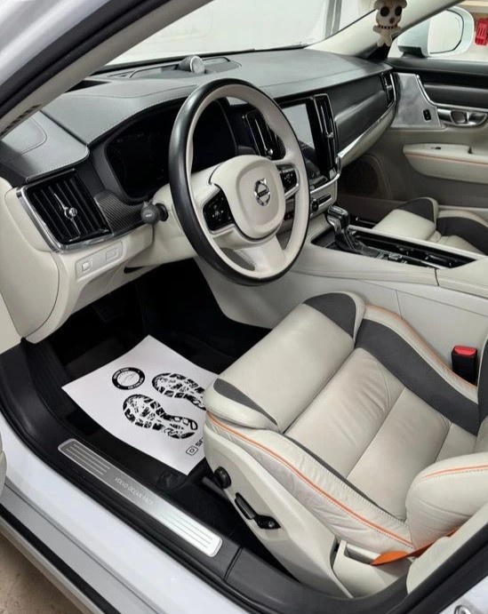 Volvo V90