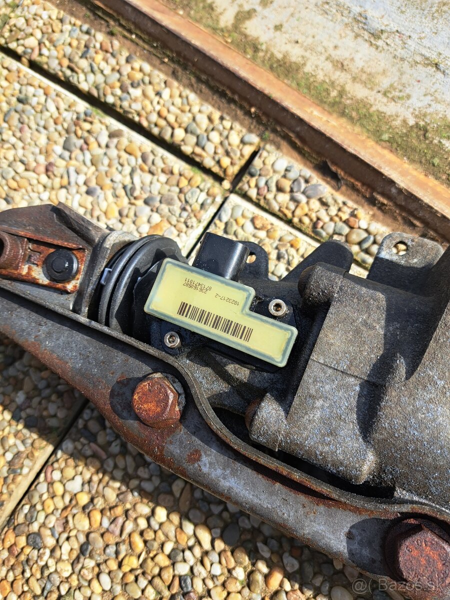 Predám akční clen HSR ( natáčanie zadnej napravy)