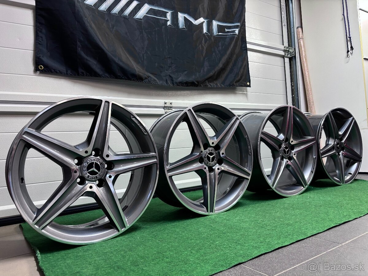 Mercedes AMG R18 orig.