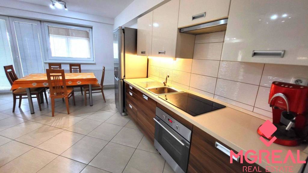 Prenájom 3izbový byt Topoľčany - centrum - s parkovaním