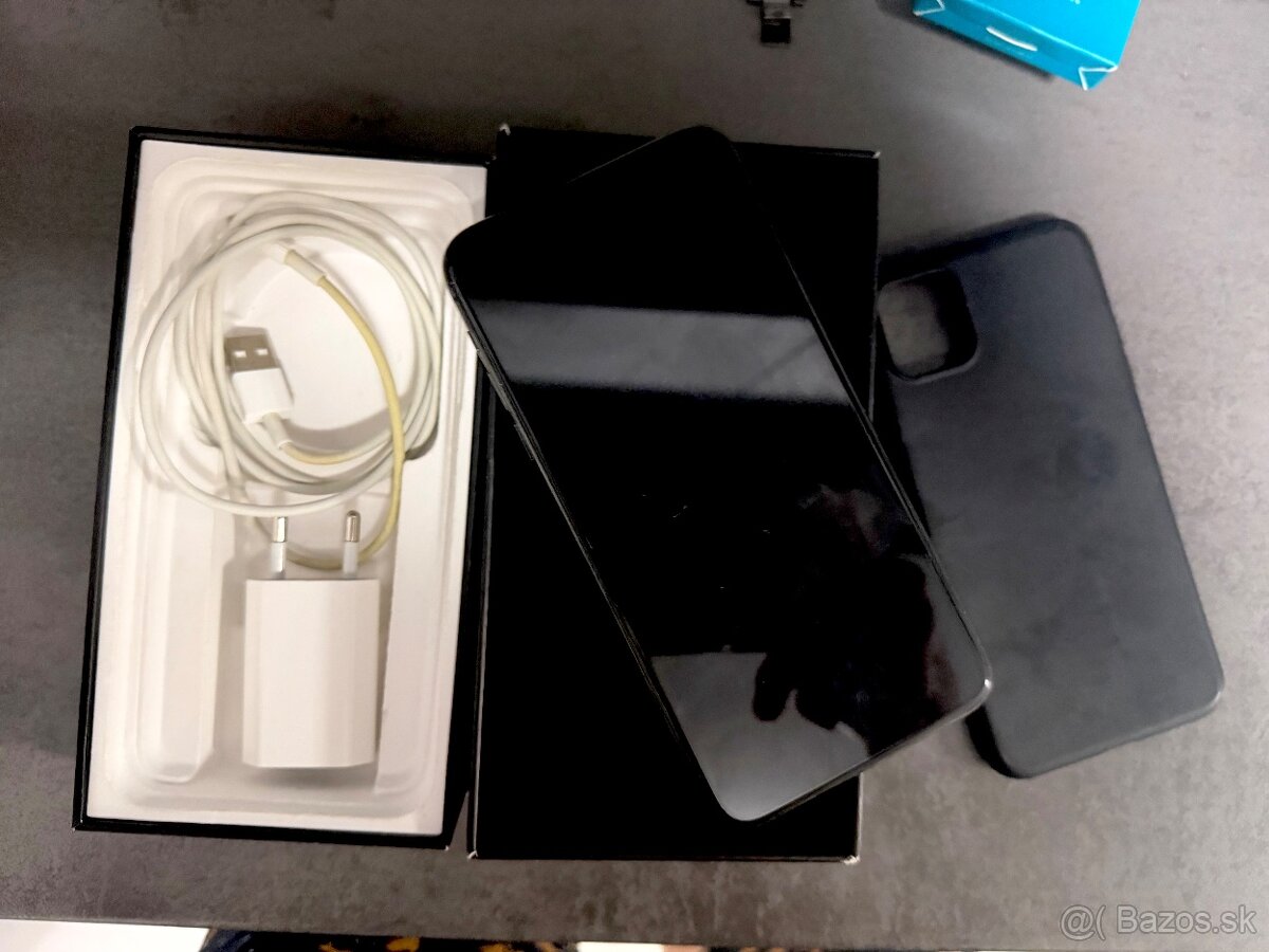 Predám IPhone 11 Pro Max, 256 GB