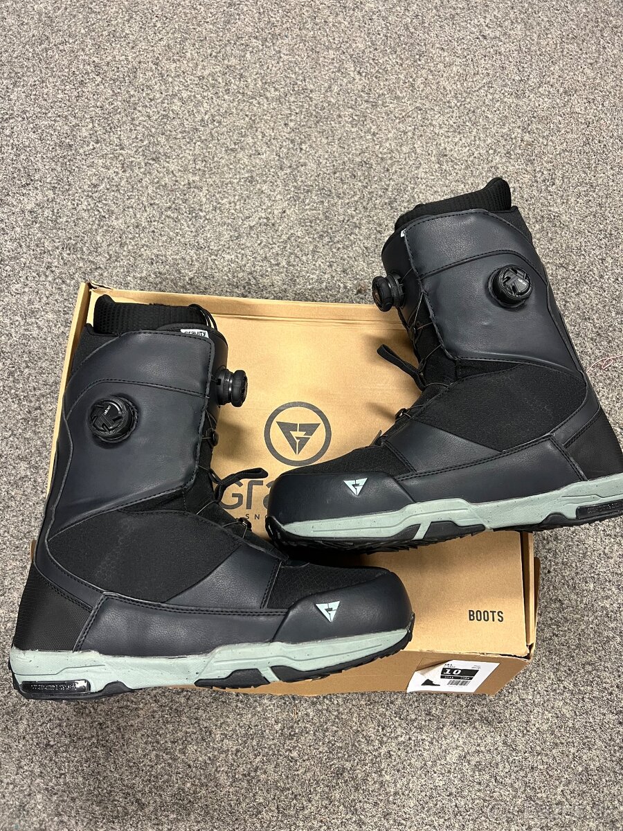 Snowboard topánky Gravity Manual - vel. 45 (29cm)