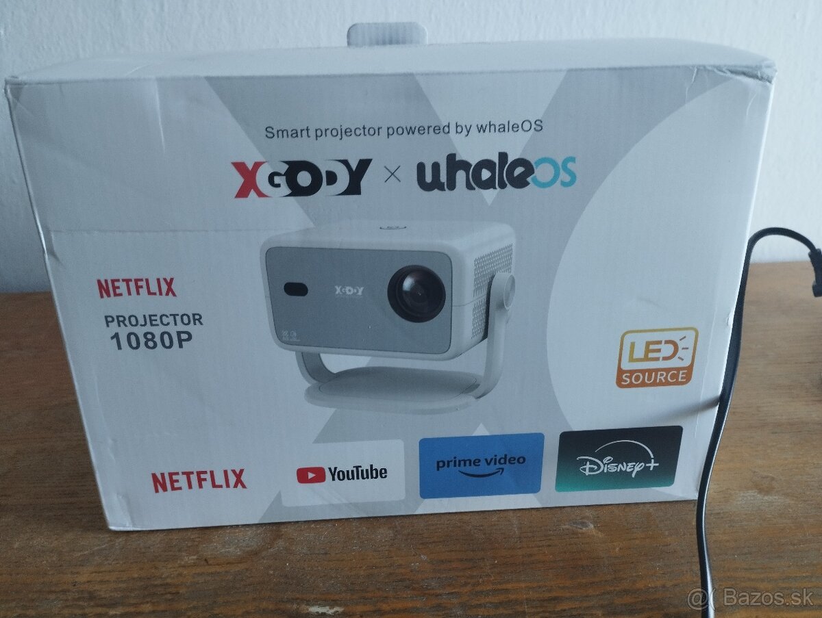 Xody projektor mesiac stary