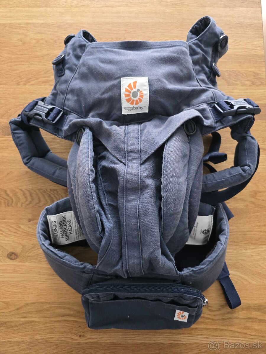 ERGOBABY Detský Nosič Omni 360 - Navy Mini Dots