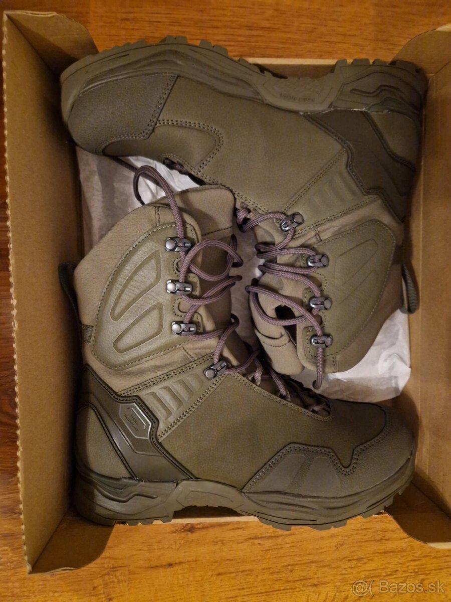 Kanady - Taras Army Olive