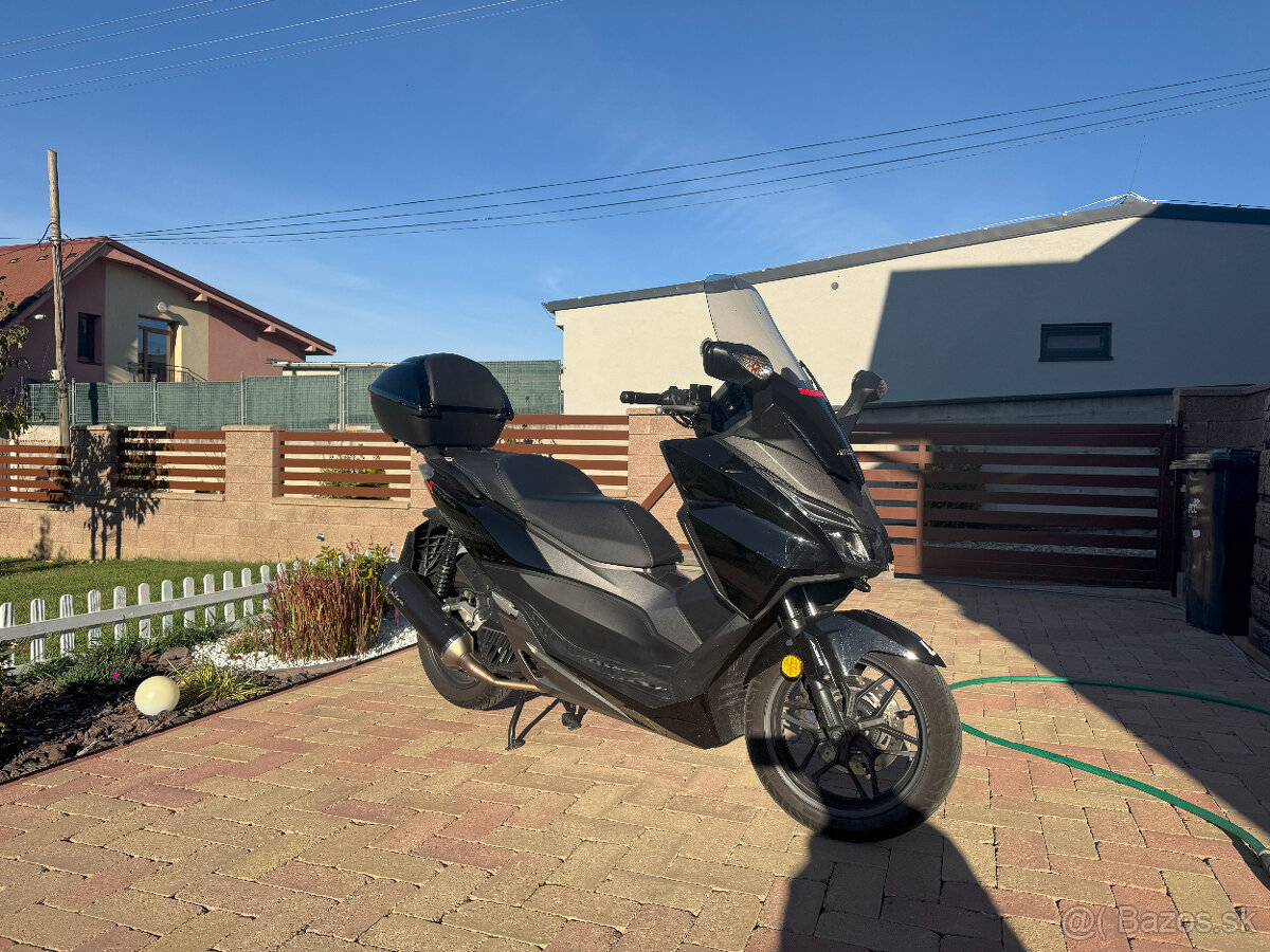 Predám Hondu Forza 125 (2017) v TOP stave