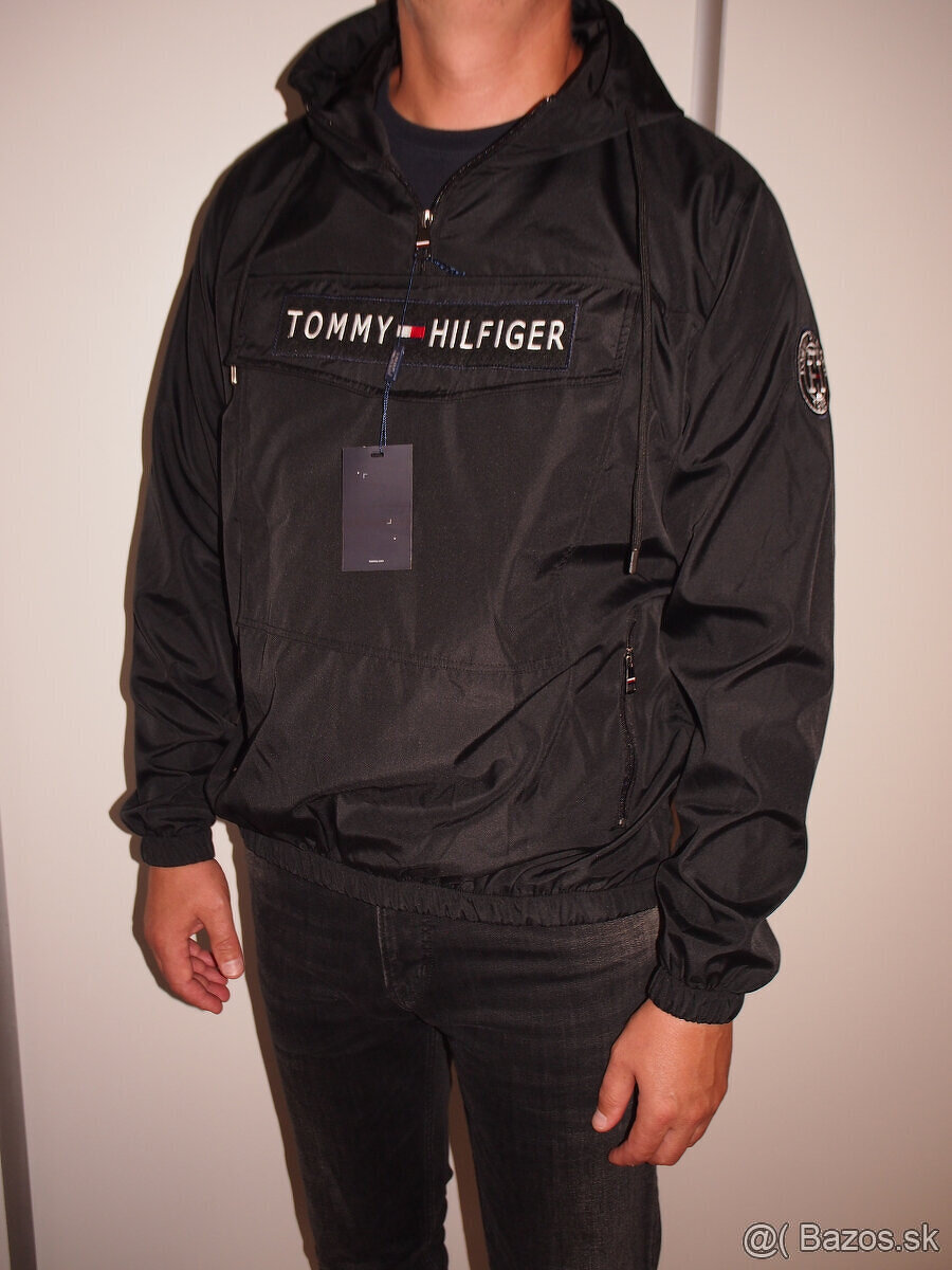 Tommy Hilfiger prechodná bunda s kapucňou