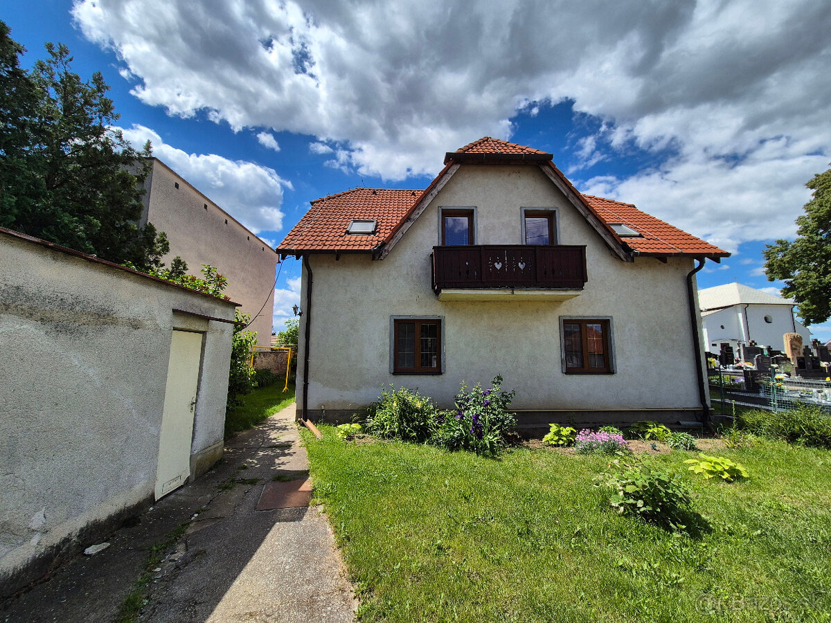 Predaj 10-izbový rodinný dom Hrušovany, okr. Topoľčany