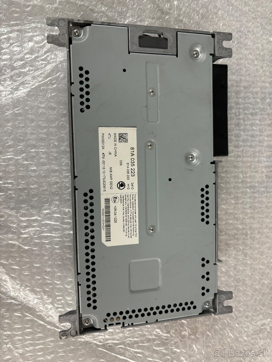 skoda zosilovac canton mib2 81A035223