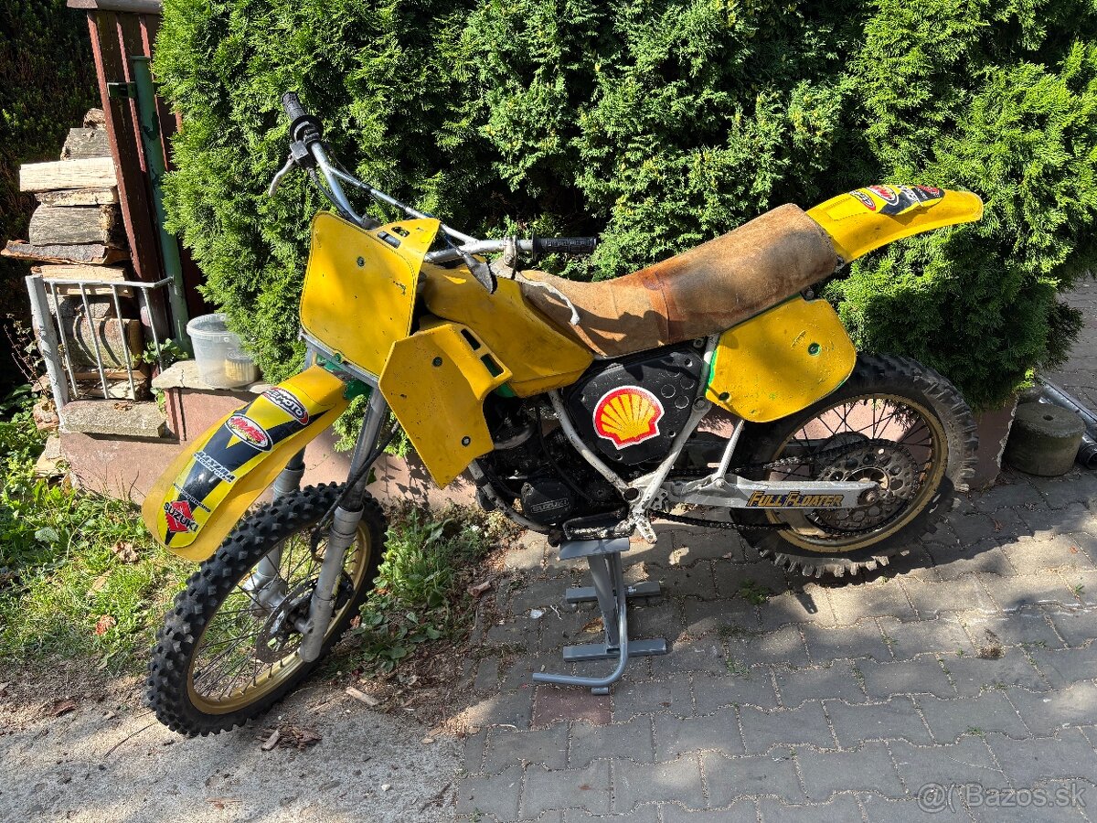 Suzuki rm 125