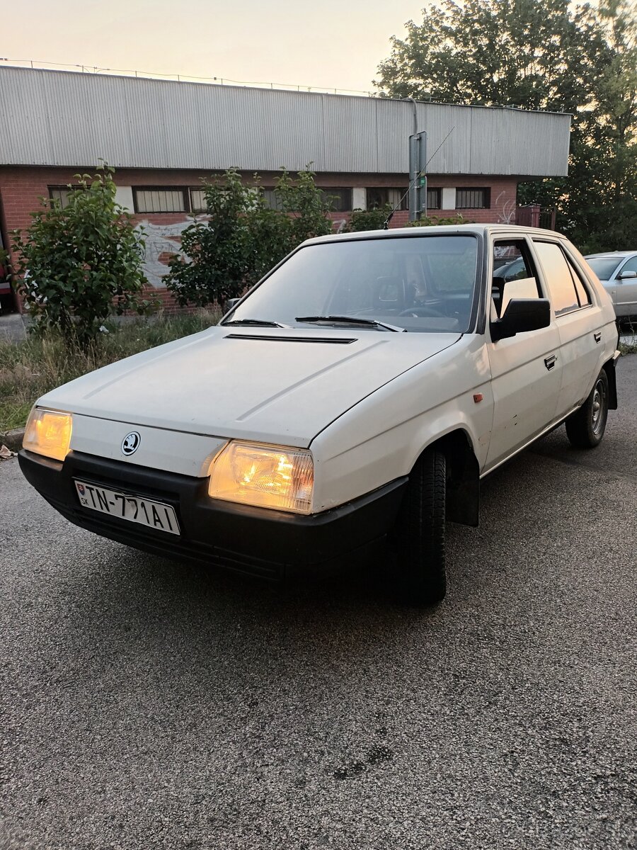Škoda Favorit 135L