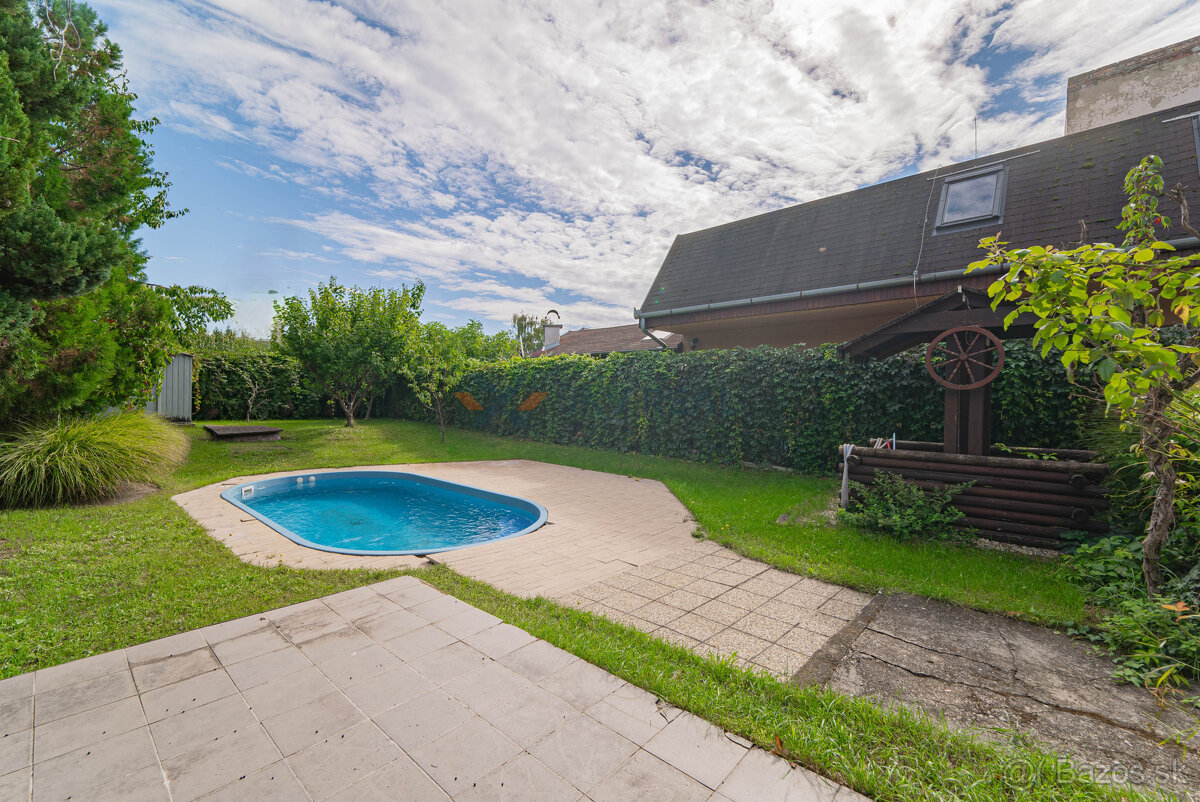 3D Obhliadka Veľký RD s bazénom priamo v Nových Zámkoch