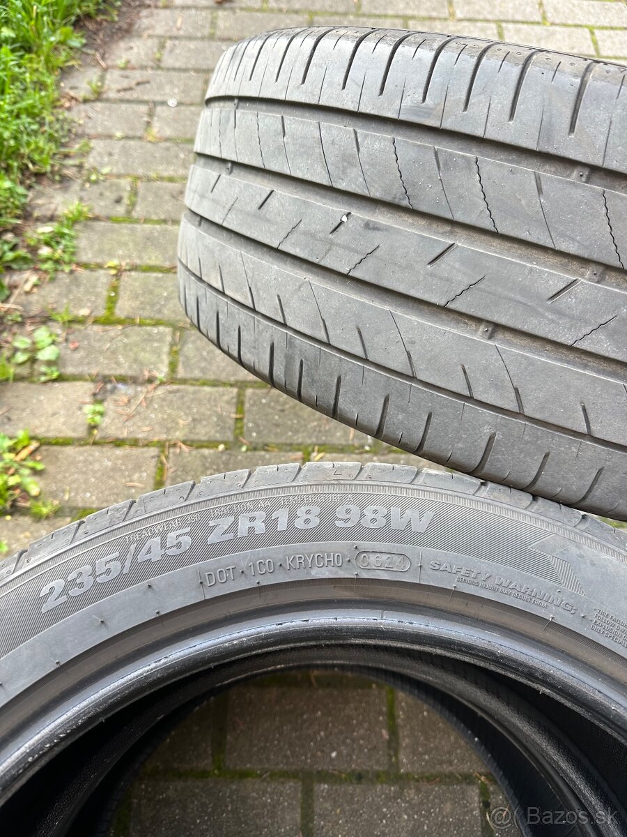 Letné pneumatiky Kumho letné 235/45 ZR18
