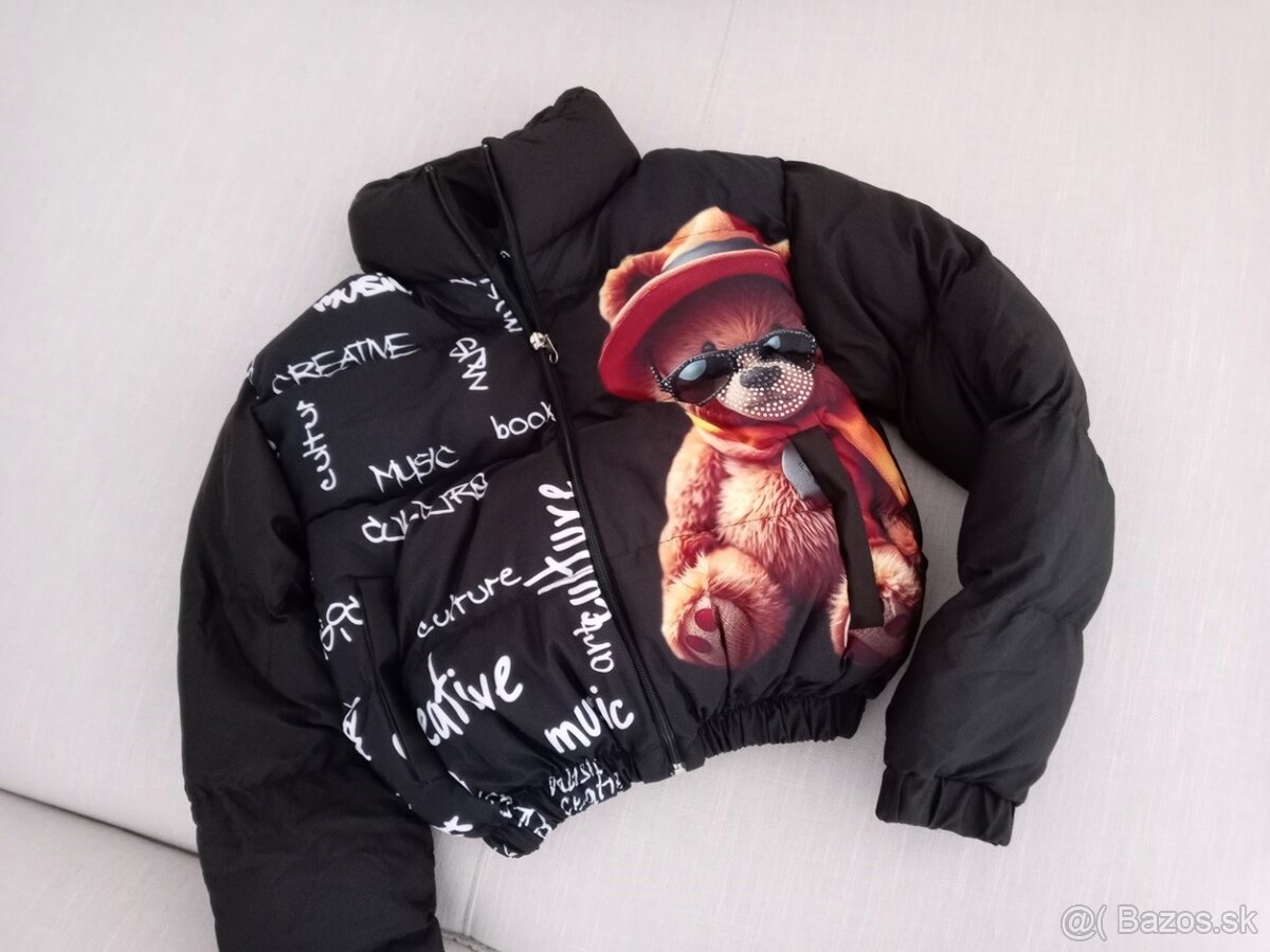 Trendy damska zimna cierna bunda s potlacou a kamienkami