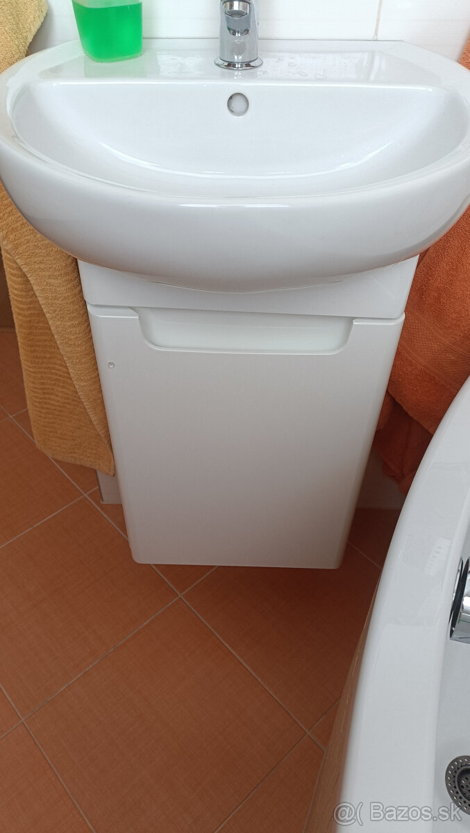 Skrinka pod umývadlo