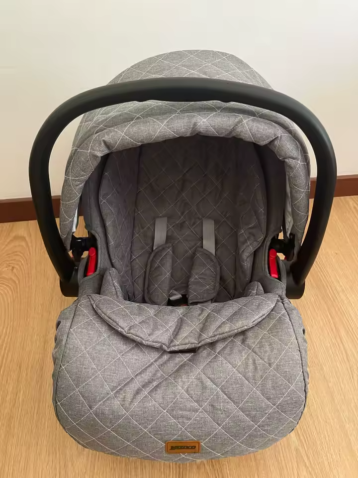 Nové kočíky, 3 kombinácia, 4 farby na výber