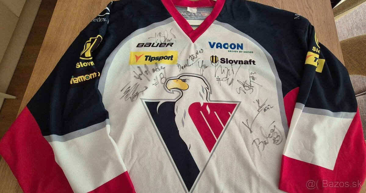 Hokejový dres slovan s podpismi