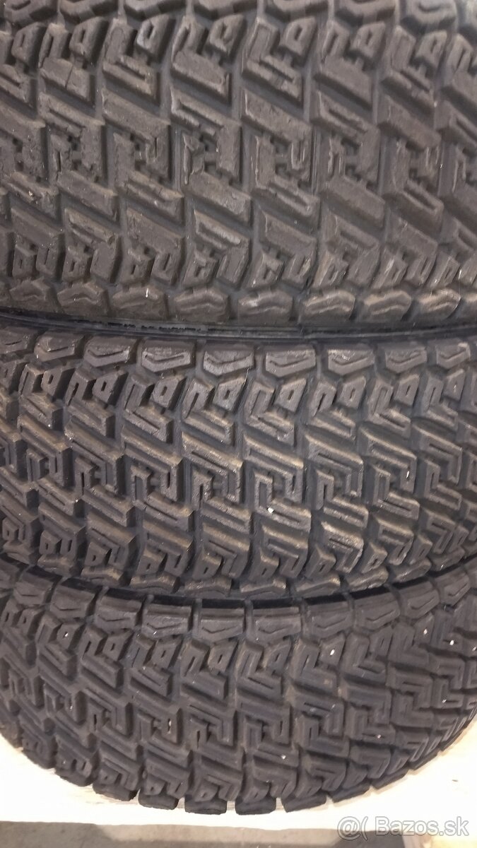 Terénne pneu Vraník 185/60R14