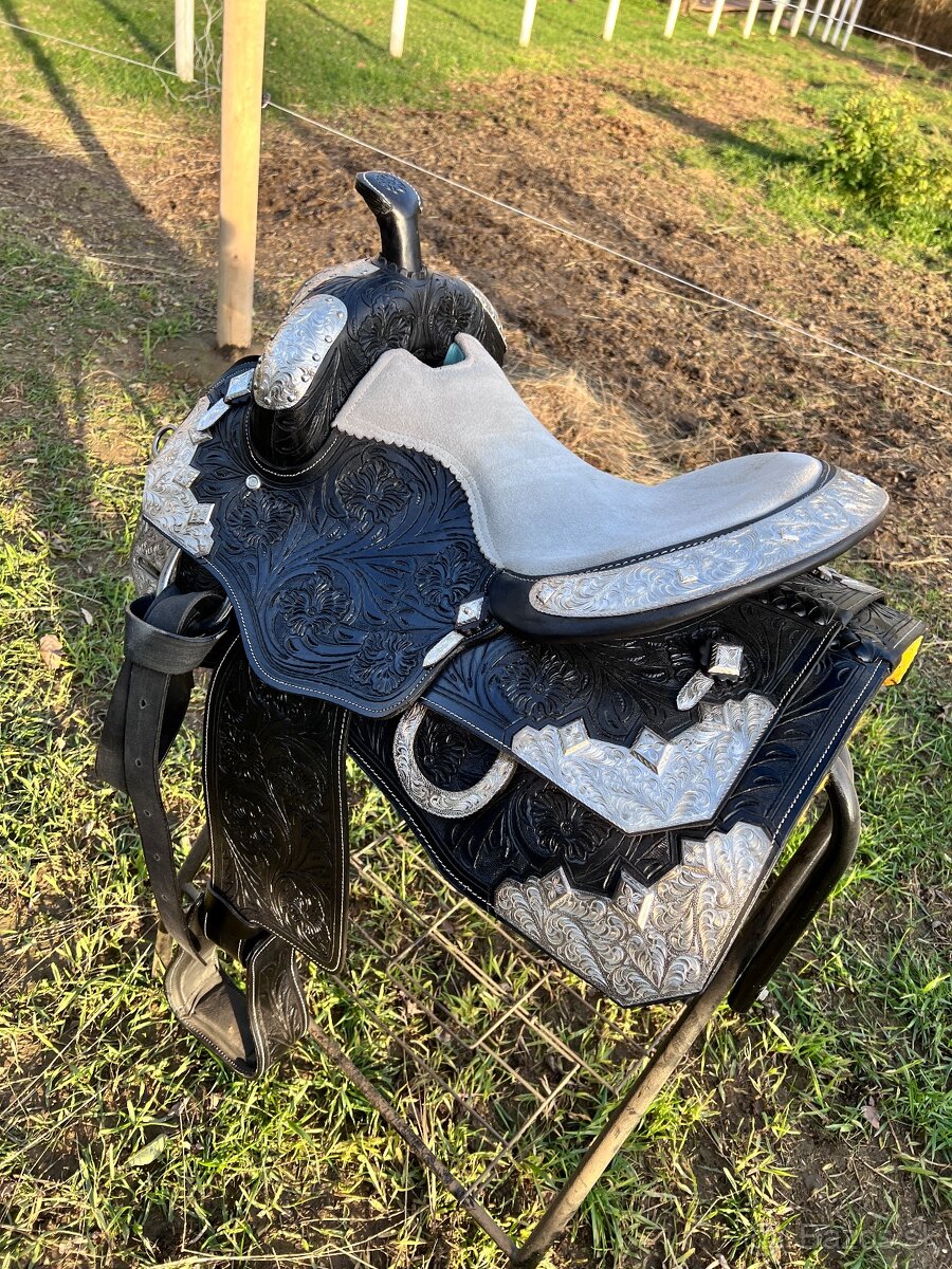 Westernové allaround sedlo