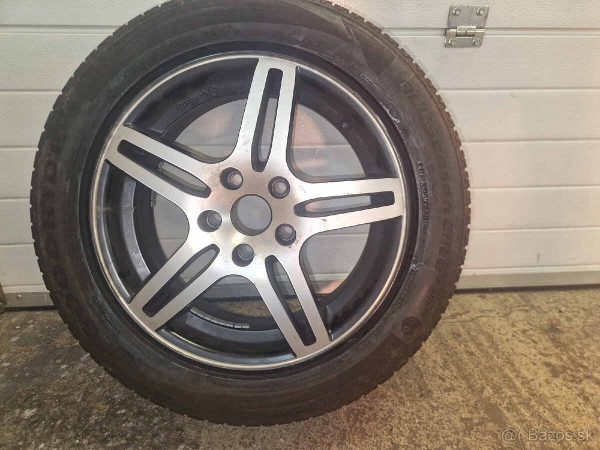 Predám celoročné pneumatiky +disky R16