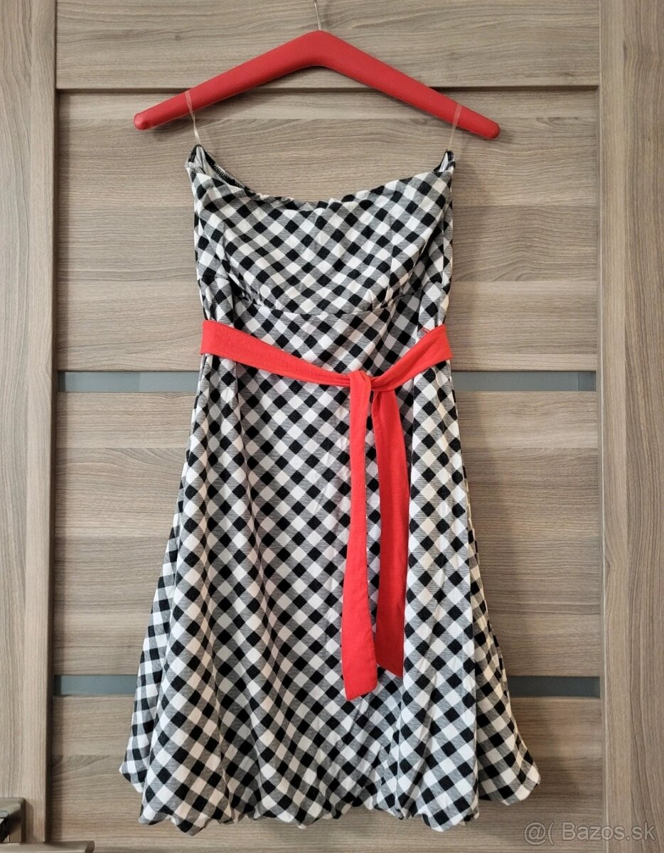 Nádherné retro šaty veľkosť M