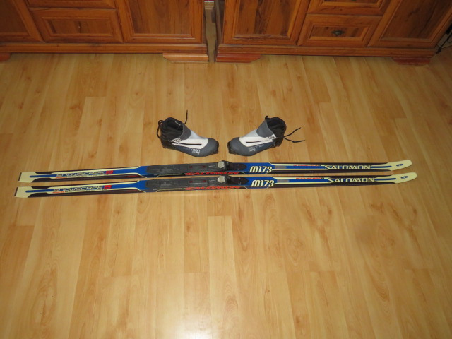 Predam bezkovy set,Salomon,173 cm,SNS,c.38,supiny
