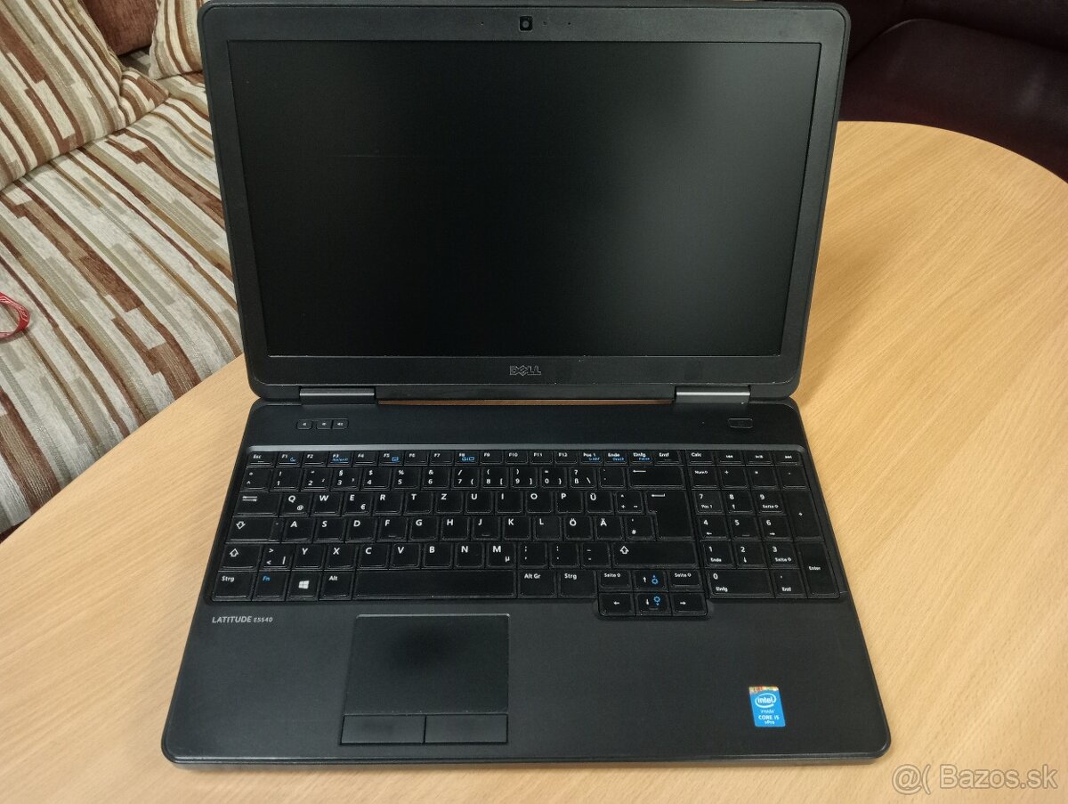 predám nefunkčný notebook Dell Latitude e5540