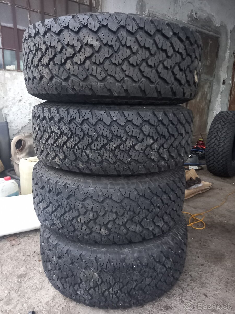 GENERAL 35x12,50 r17 ,