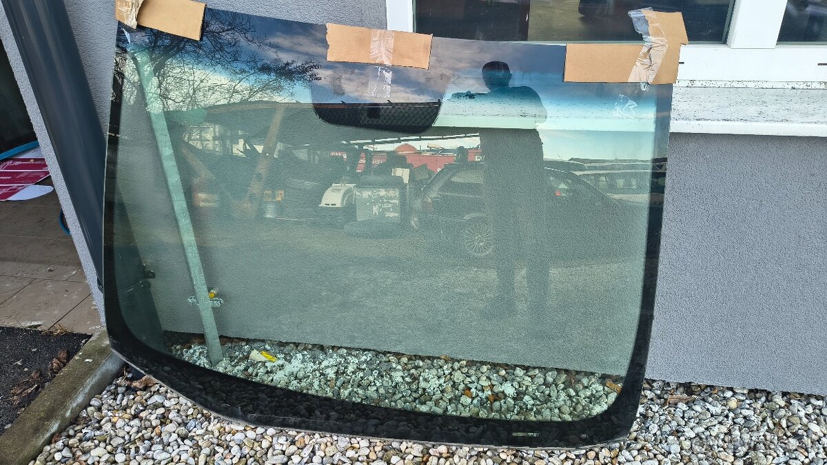 Čelné sklo Hyundai i30