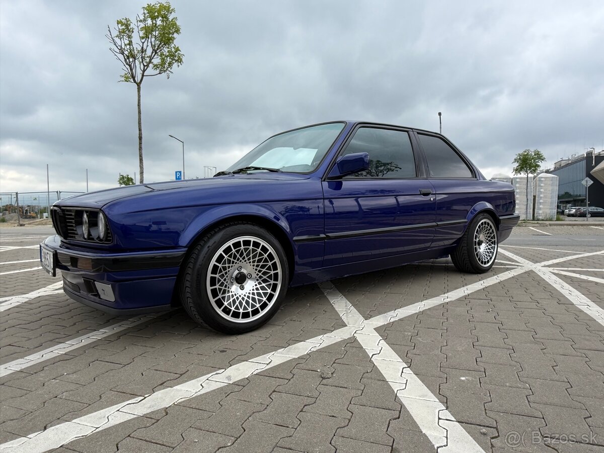 BMW e30 320is coupe 1987