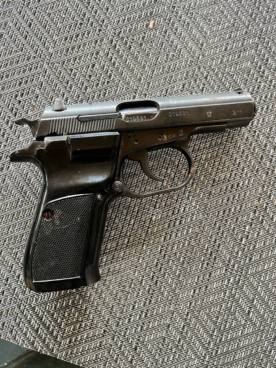 CZ 50, CZ 83 a taurus 38 špeciál