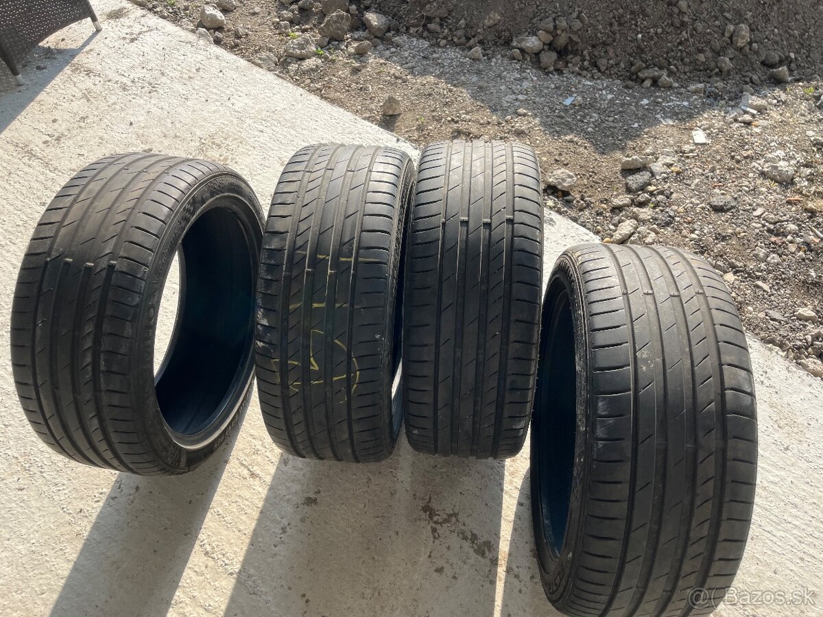 Predam Kumho 235 40 r19 letne
