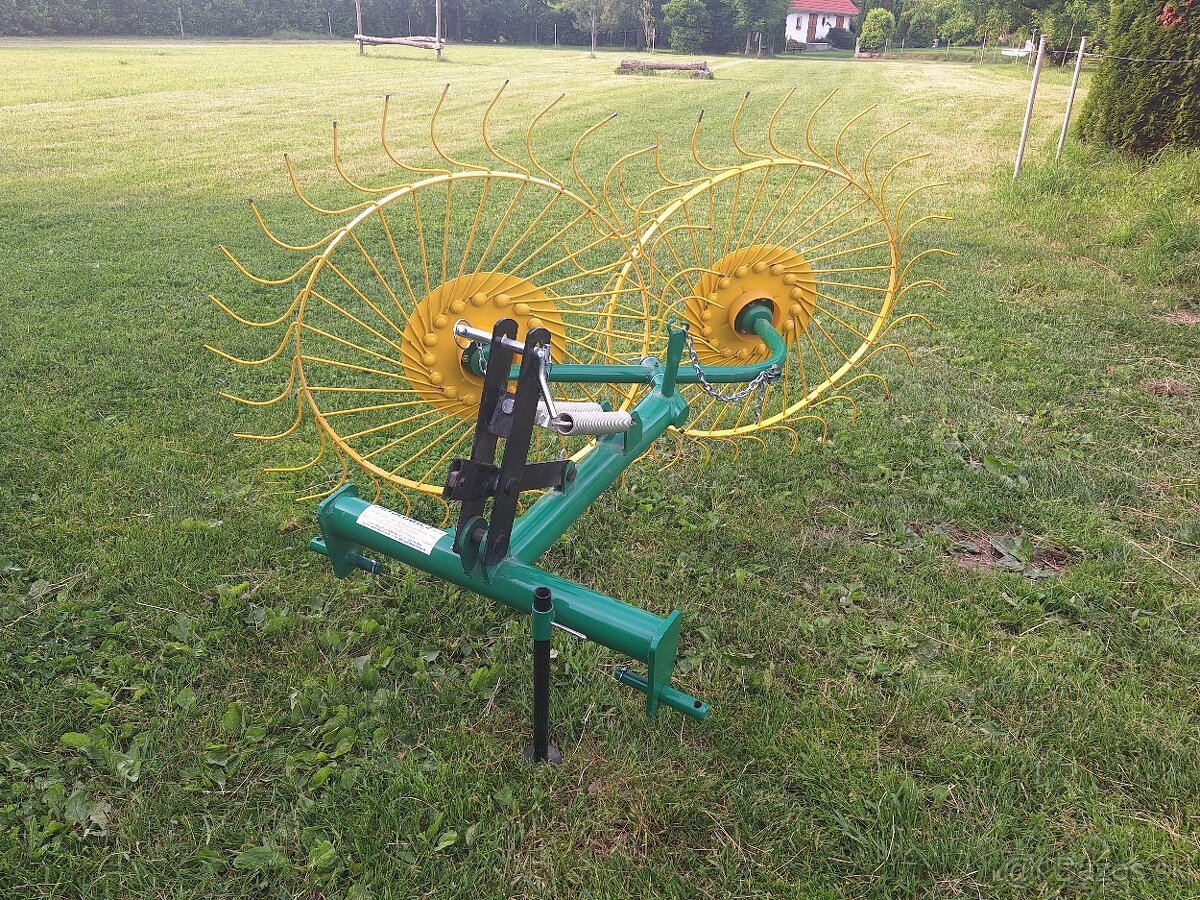 Slnečníková hrabačka/rozhrabovačka sena