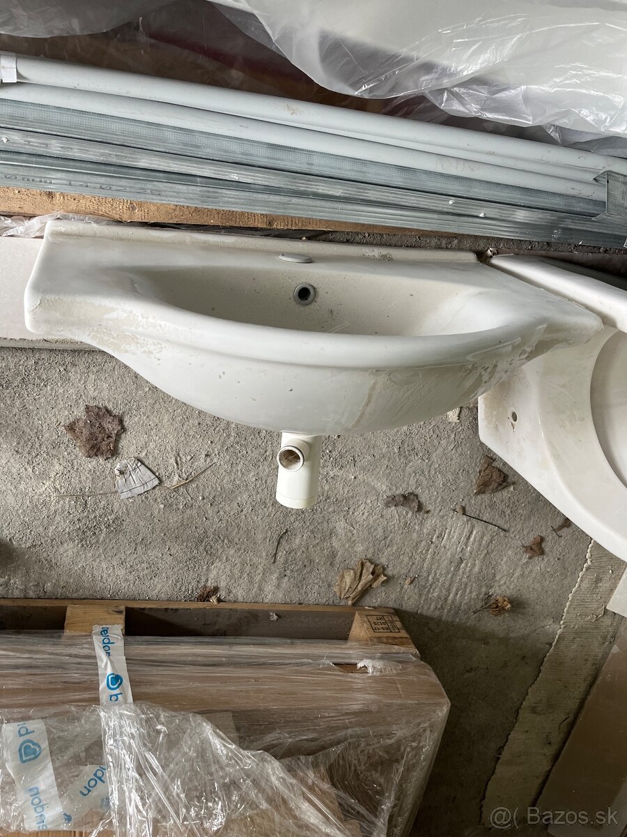 Kupelňové umyvadlo 60cm