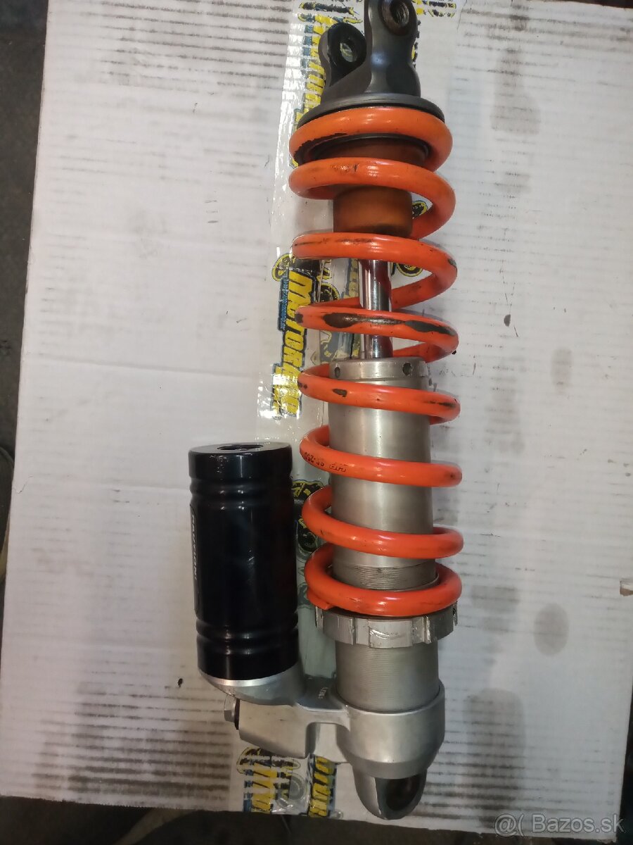 Zadný tlmič na sxf 250 alebo 450