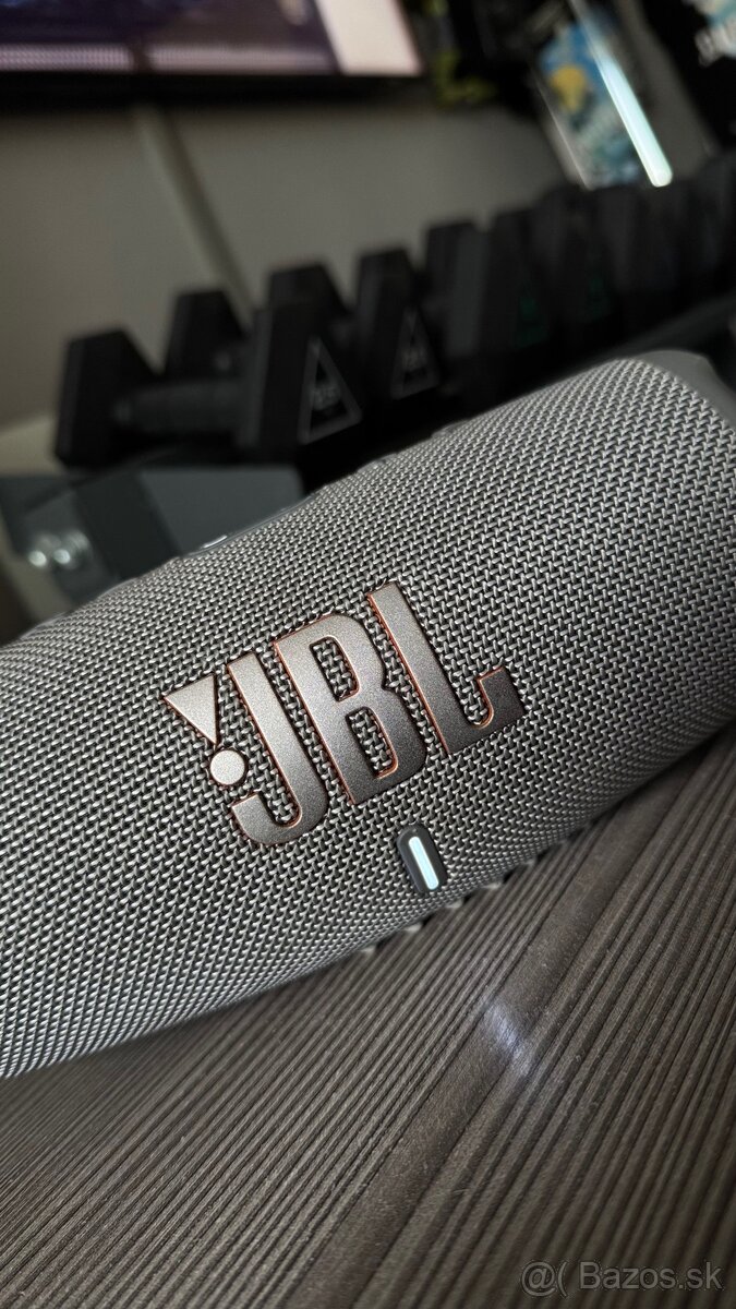 JBL charger 5
