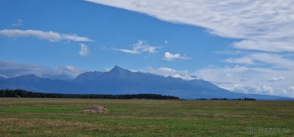 POZEMOK JAMNÍCKA VYHLIADKA - 700 m2, siete, vybavené stavebn