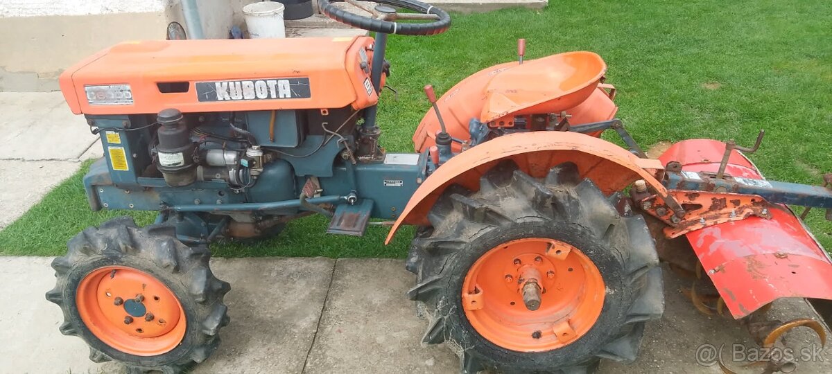 Malotraktor kubota b 6000