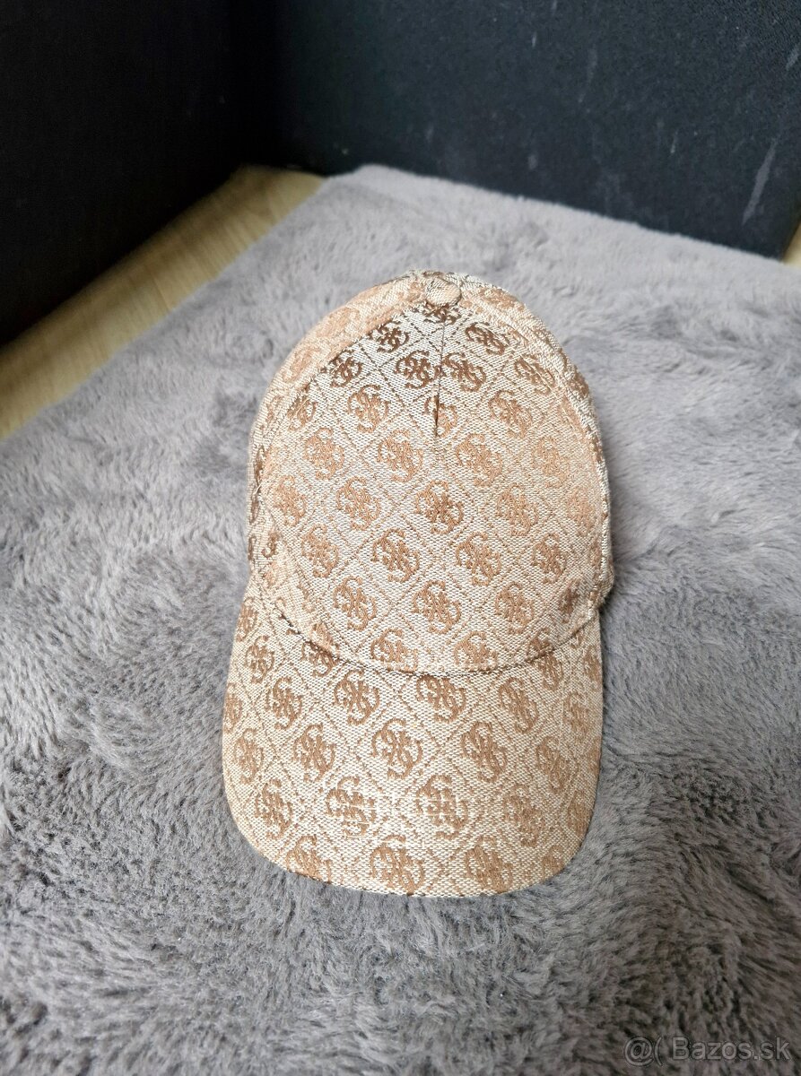 Guess bezova hneda monogram siltovka capica