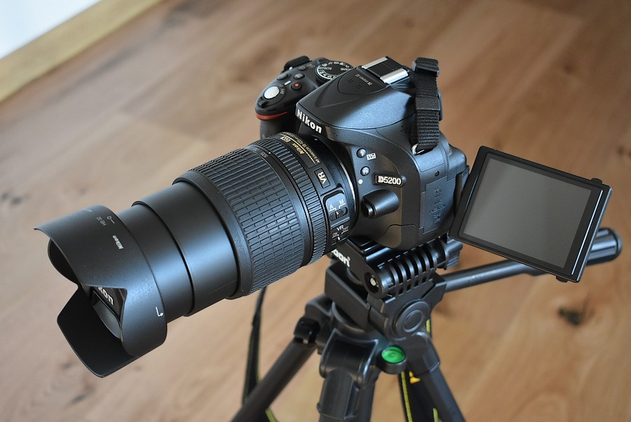 Nikon D5200 s VR objektivom 18 - 105 AF-S - 11 tisic zaberov