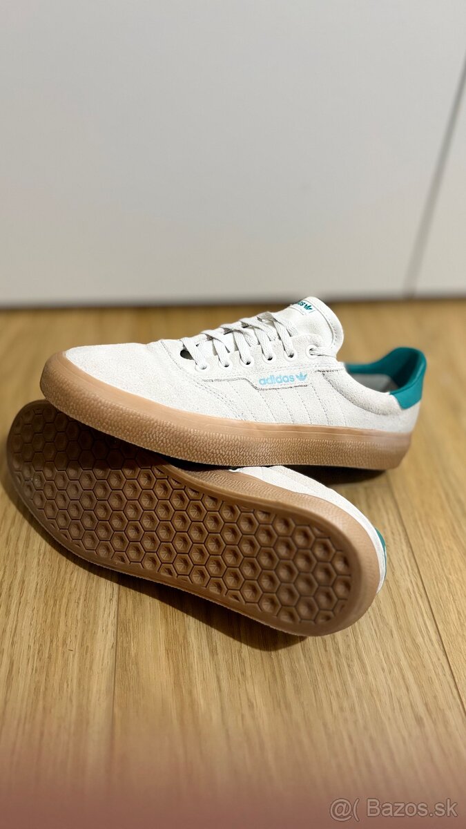 Adidas 3mc vel 42 2/3