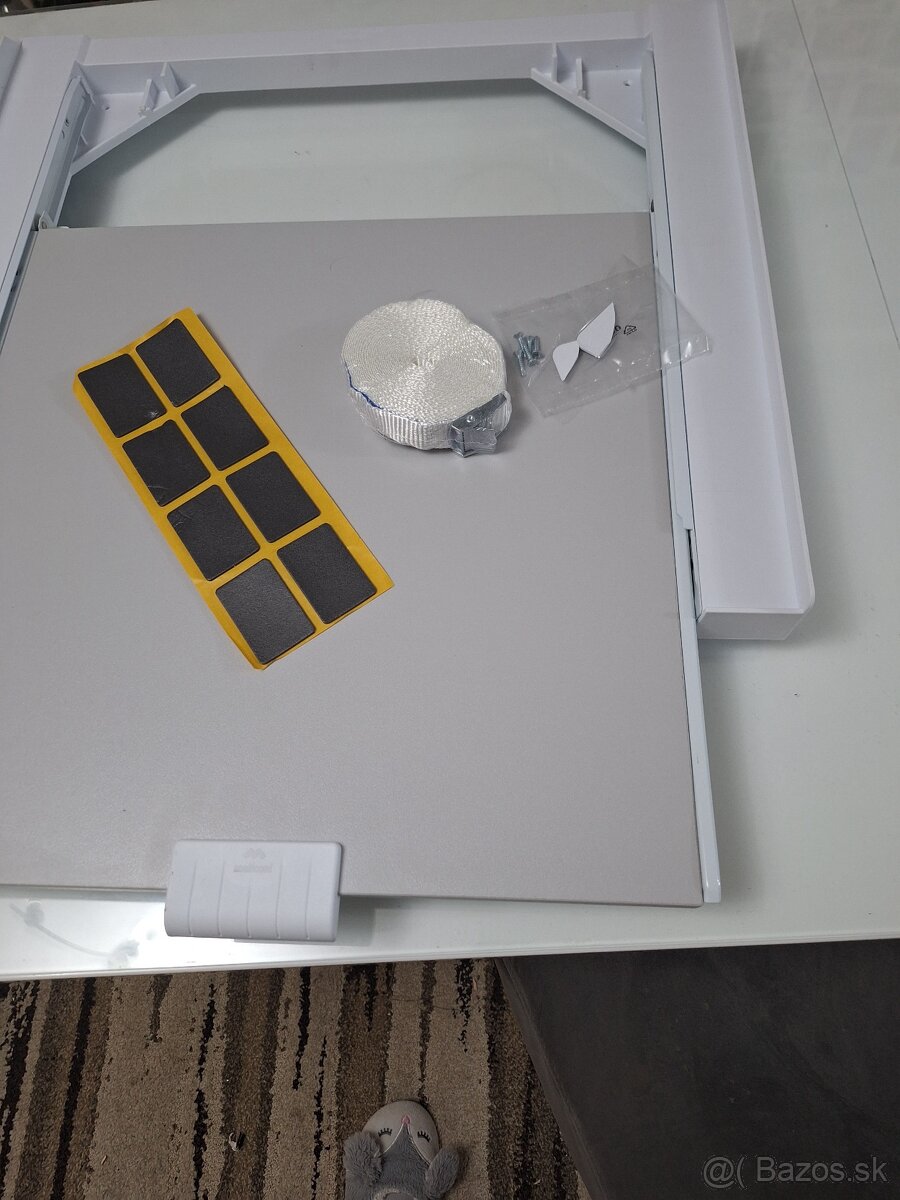 Medzikus medzi pracku a sušicku