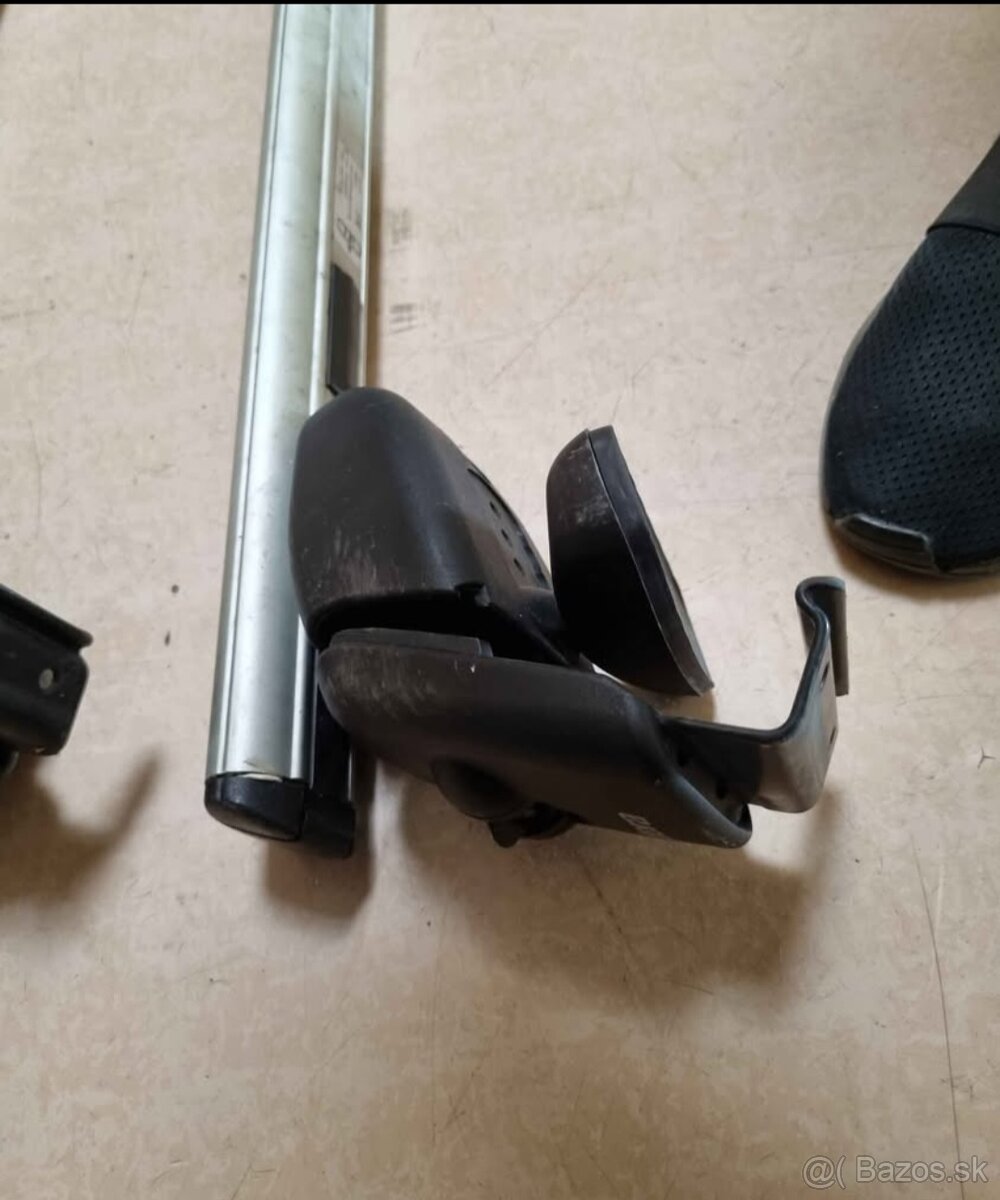 Predám strešné nosiče passat b5.5