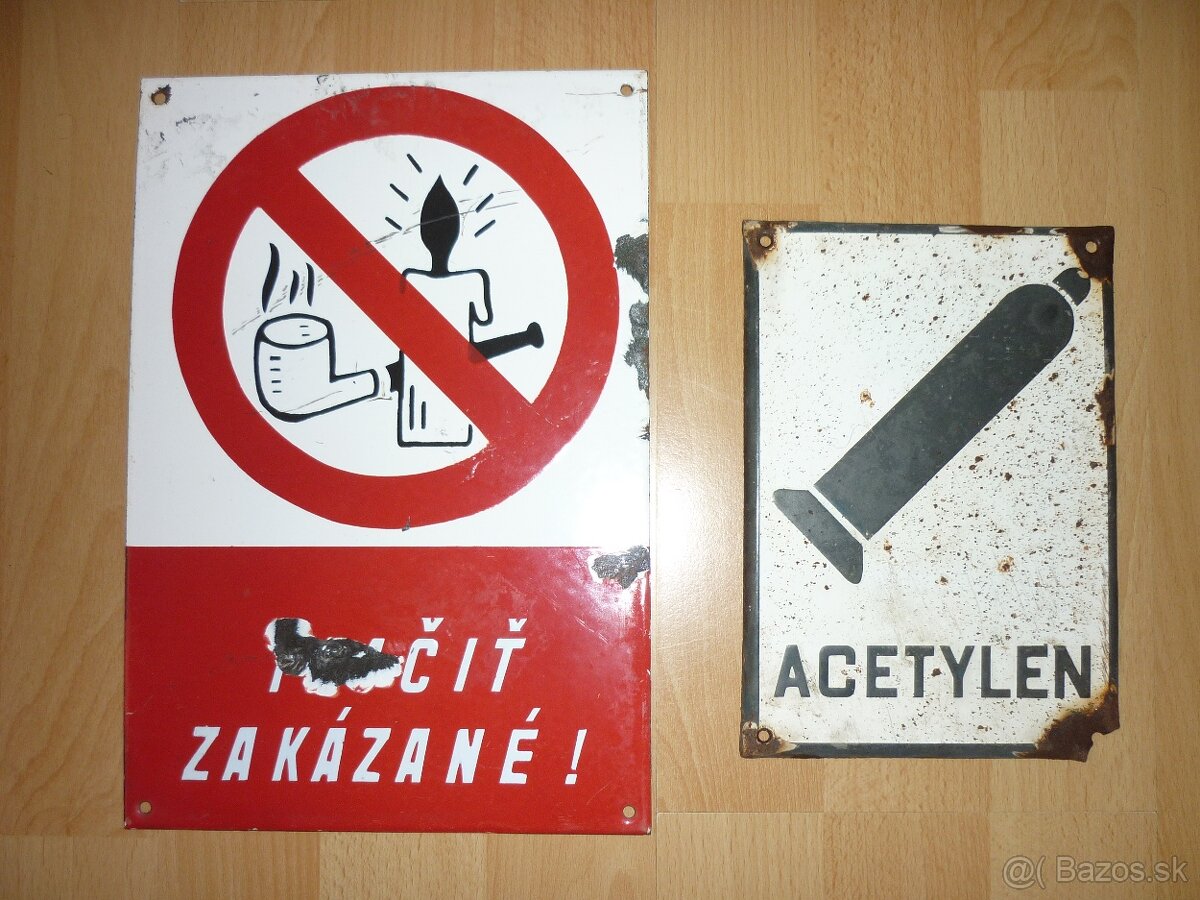 Smaltované tabuĺky