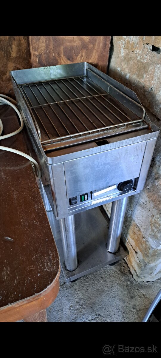 Predam profi Elektricky gril , s nerez.stojanom