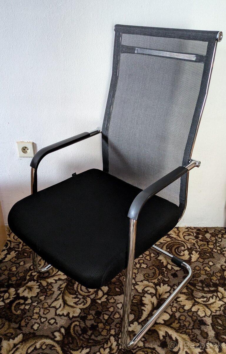 Kancelárske kreslo