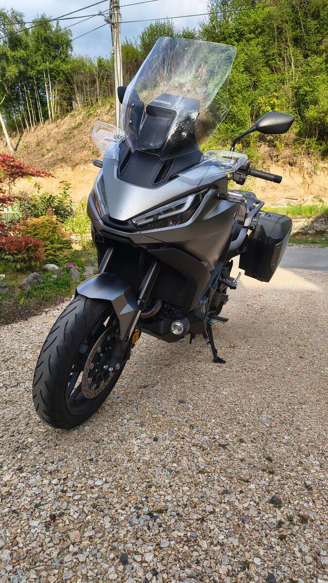 HONDA NT 1100 DCT